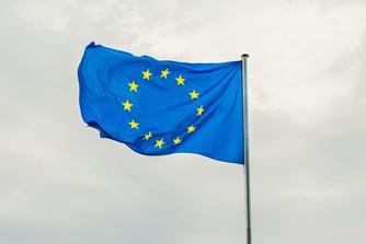 Franchise en Afrique vs Europe : quelles différences pour les investisseurs ?
